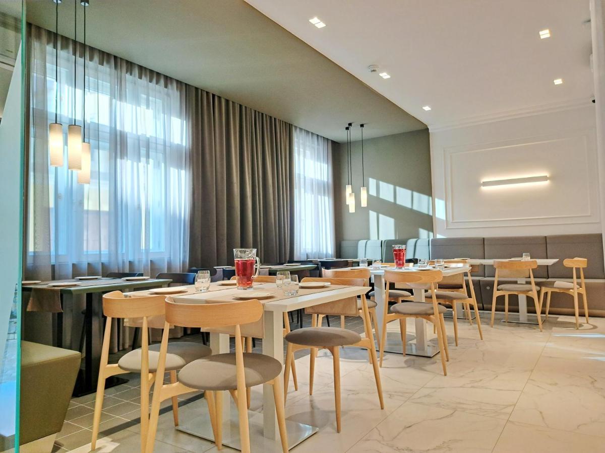 Hotel Domus Collis غيور المظهر الخارجي الصورة